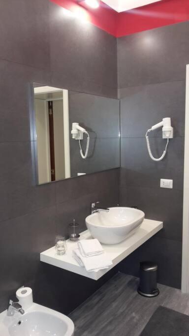 B&B Domus Garibaldi Salerno Exterior photo